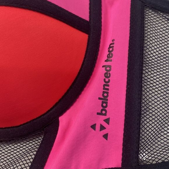 BALANCED TECH COLOUR BLOCKED SWIM TOP/sport bra. Sz MED. BNWOT - Picture 7 of 11